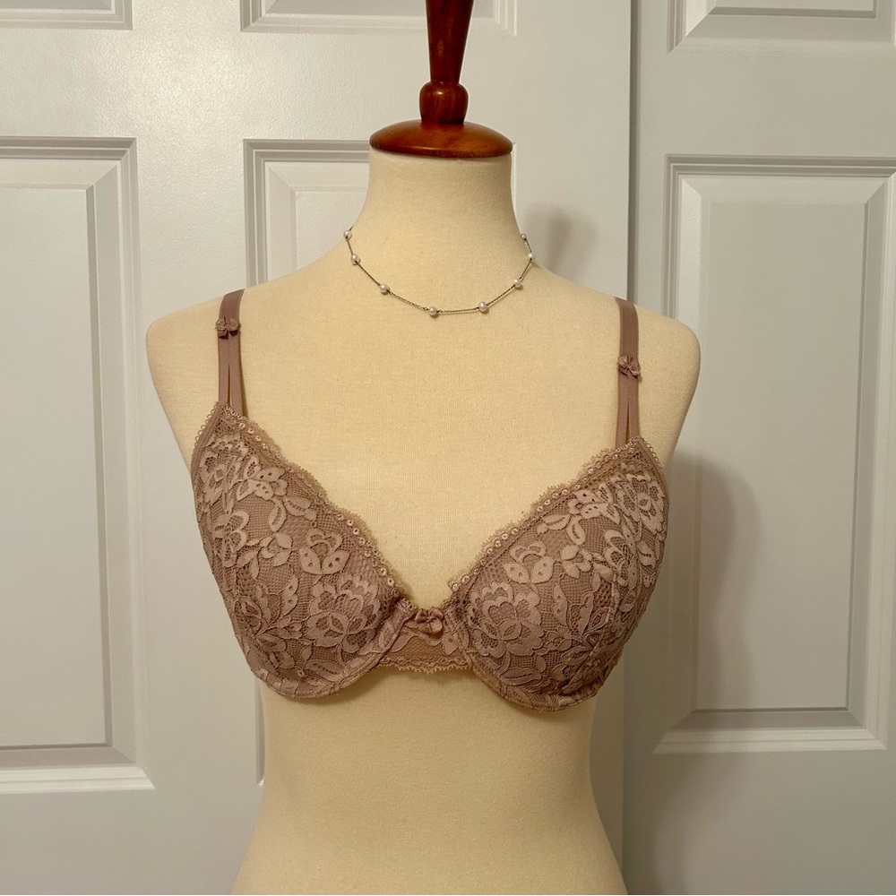 Maidenform Lace Underwire Bra in Champagne, 36B